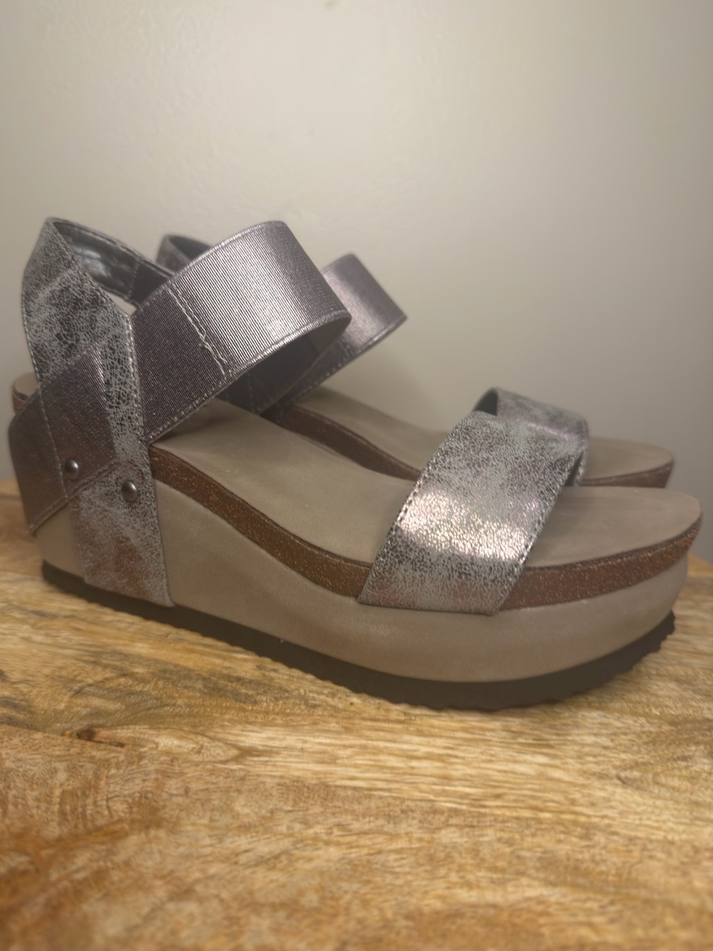 Crown Vintage  Metallic Pewter Wedges size 7